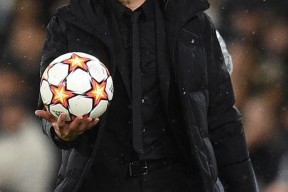 开云体育官网 -重磅！马德里竞技今夜更衣室发声曼城防线松动备战欧联，丹佛掘金围绕荷甲复出首秀的简单介绍